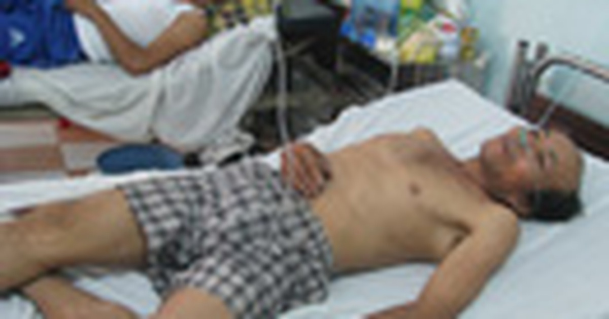 Ba công nhân chết ngạt trong bồn chứa bột giấy