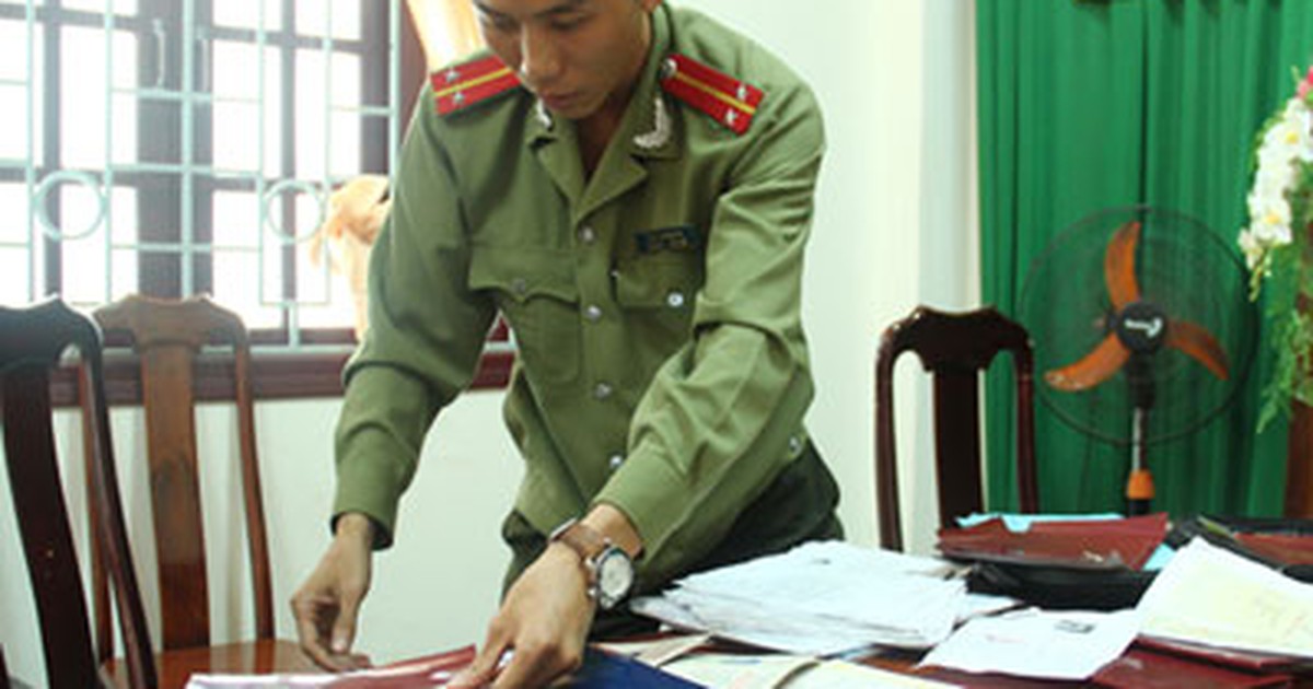 Phá đường dây làm giả con dấu, bằng cấp… quy mô lớn