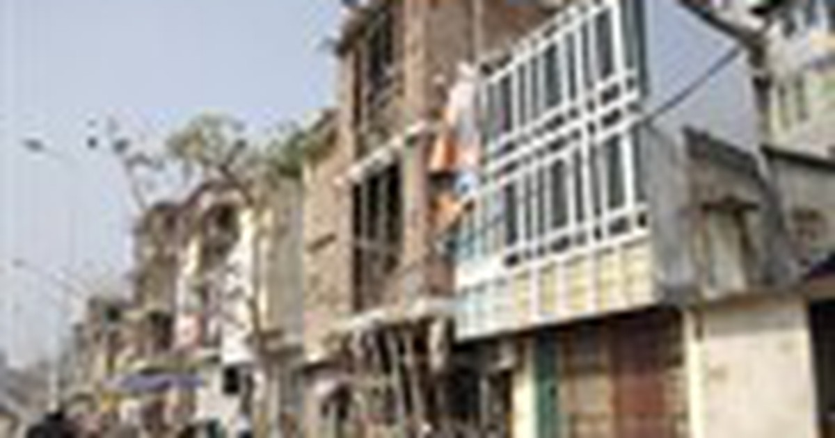 Mặt phố đắt nhất hành tinh 1,3 tỉ đồng/m lem nhem vì nhà siêu mỏng