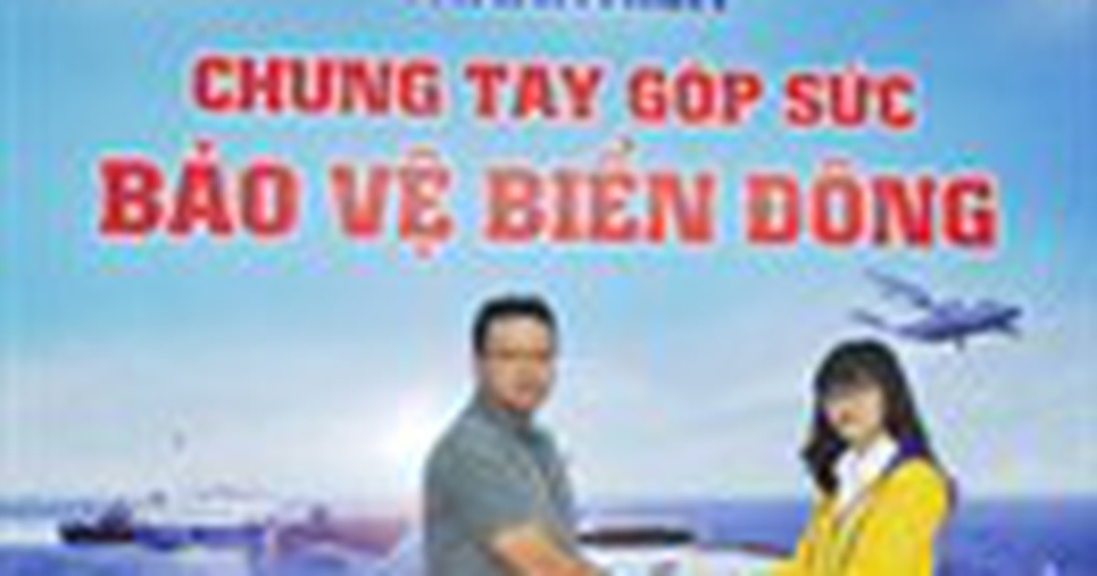 SV tình nguyện góp tiền lời bán báo, góp sức bảo vệ biển Đông