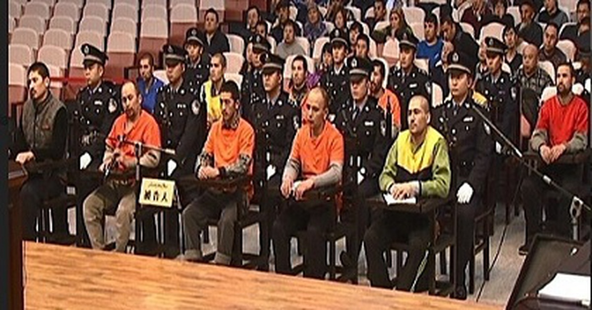 Trung Quốc tuyên tử hình 13 người trong vụ Tân Cương