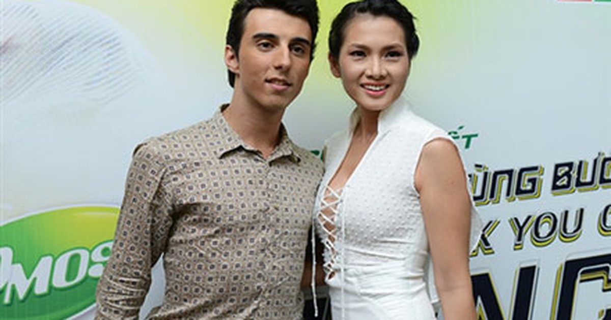 Anh Thư cười rạng rỡ khi tái ngộ vũ công Alex