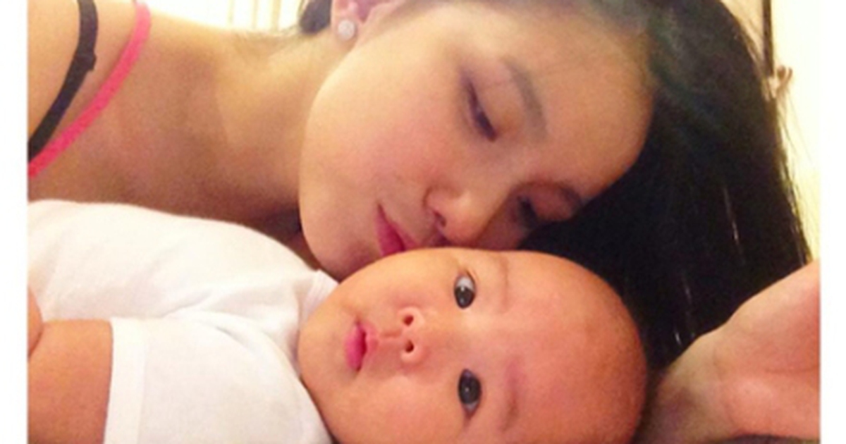 Lộ ảnh con gái bé bỏng của hoa hậu Thùy Lâm