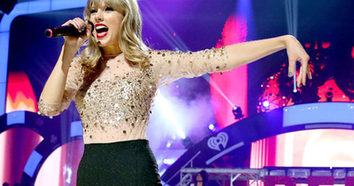 Người phụ nữ của năm cùng những danh hiệu cao quý của Taylor Swift