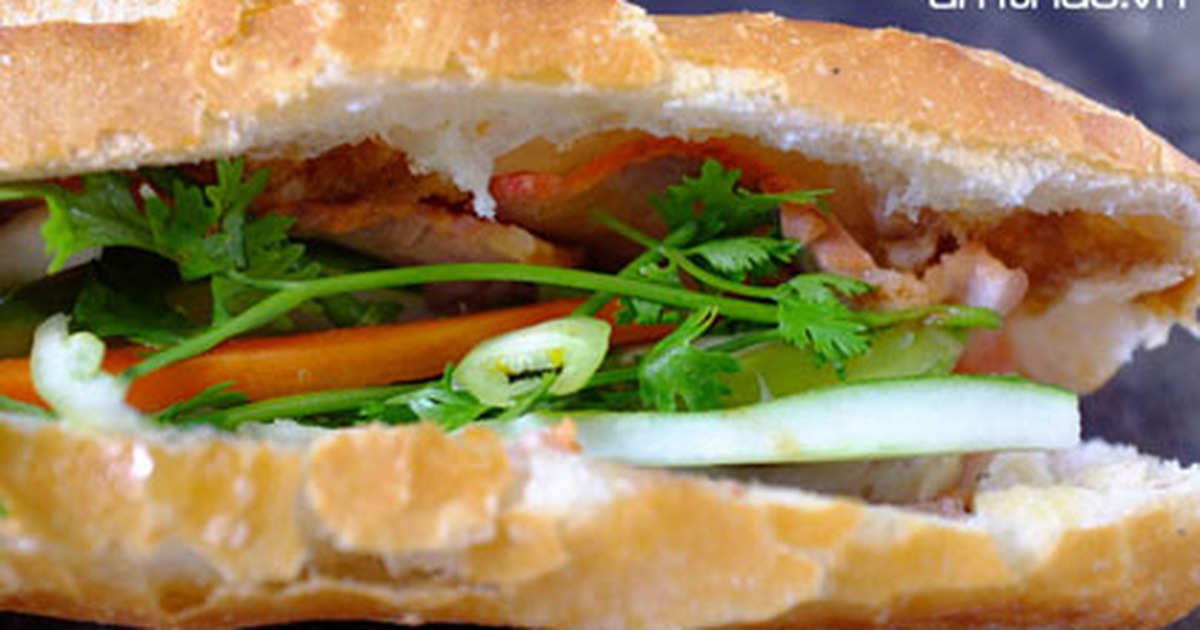 Bánh mì thịt 80 năm tuyệt ngon trên đường Huỳnh Khương Ninh
