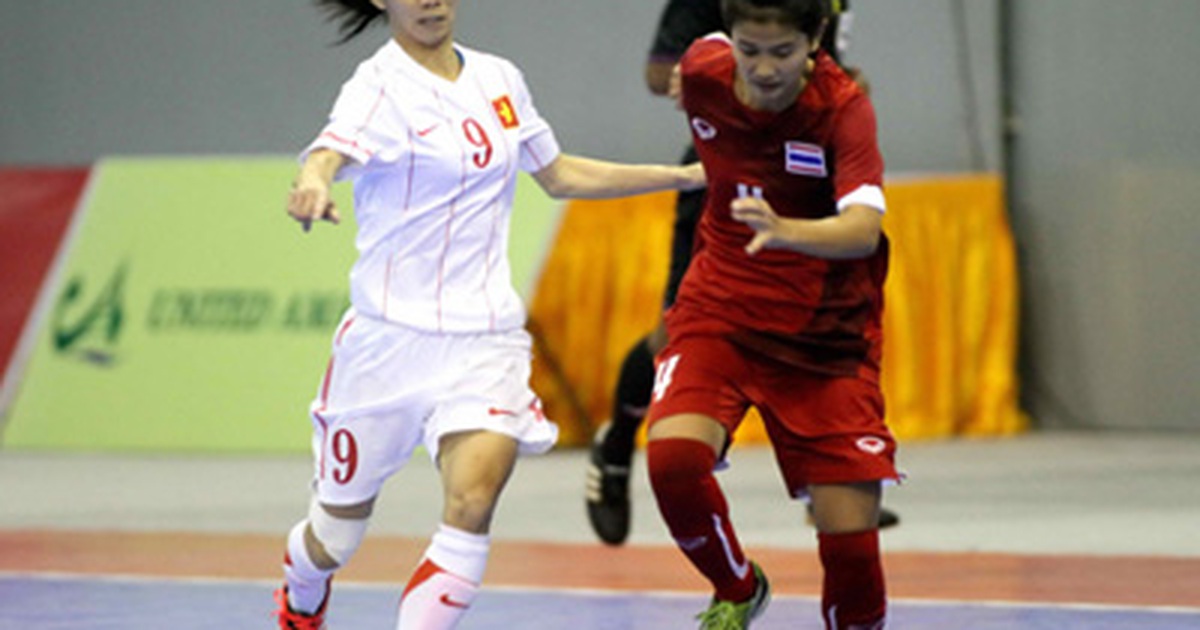 Futsal nữ VN - Thái Lan 0-5: Vẫn còn khoảng cách lớn