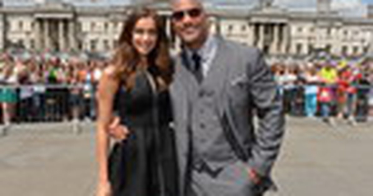 Bạn gái Ronaldo không ngại cởi đồ trên màn ảnh