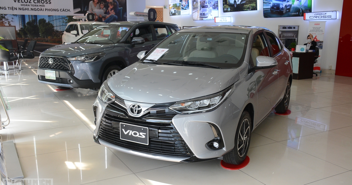 Toyota Vios ‘đại hạ giá’, đua tranh doanh số cuối năm