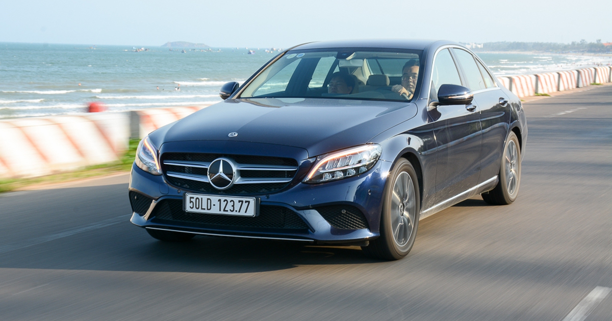 Bộ đôi Mercedes-Benz C-Class mới tại Việt Nam: Nâng cấp đáng giá