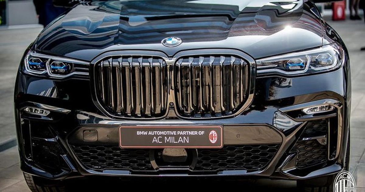 Zlatan Ibrahimovic cùng các đồng đội tại AC Milan sẽ được cấp xe BMW