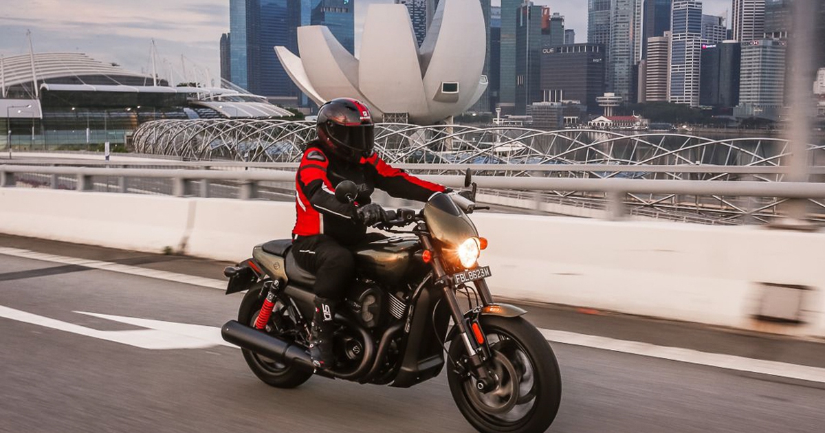 Singapore thắt chặt kiểm soát tiếng ồn, khí thải mô tô xe máy