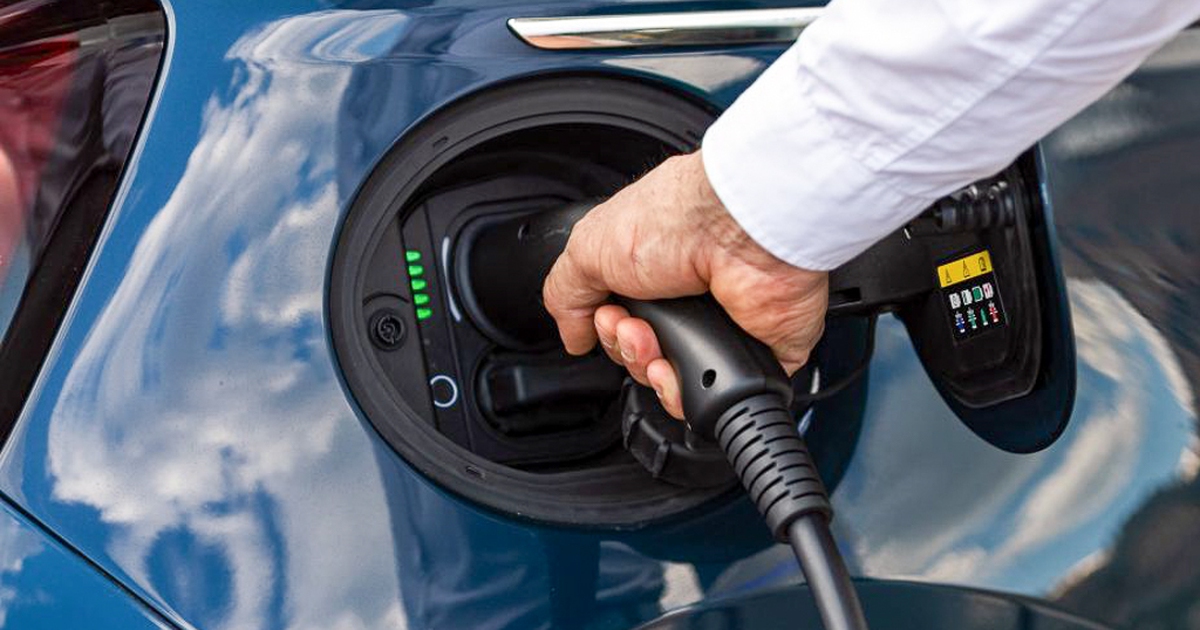 Nga trợ giá hơn 8.500 USD cho người dân mua ô tô điện