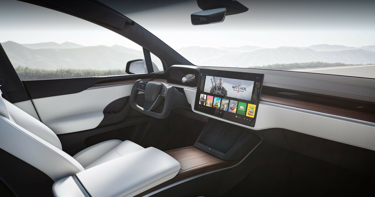 Siêu xe Tesla được tích hợp máy tính chơi game dùng CPU AMD