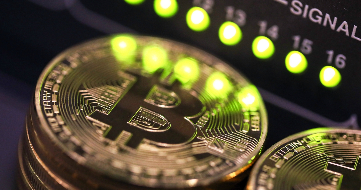 Bị bắt vì dùng siêu máy tính tại cơ sở hạt nhân đào bitcoin