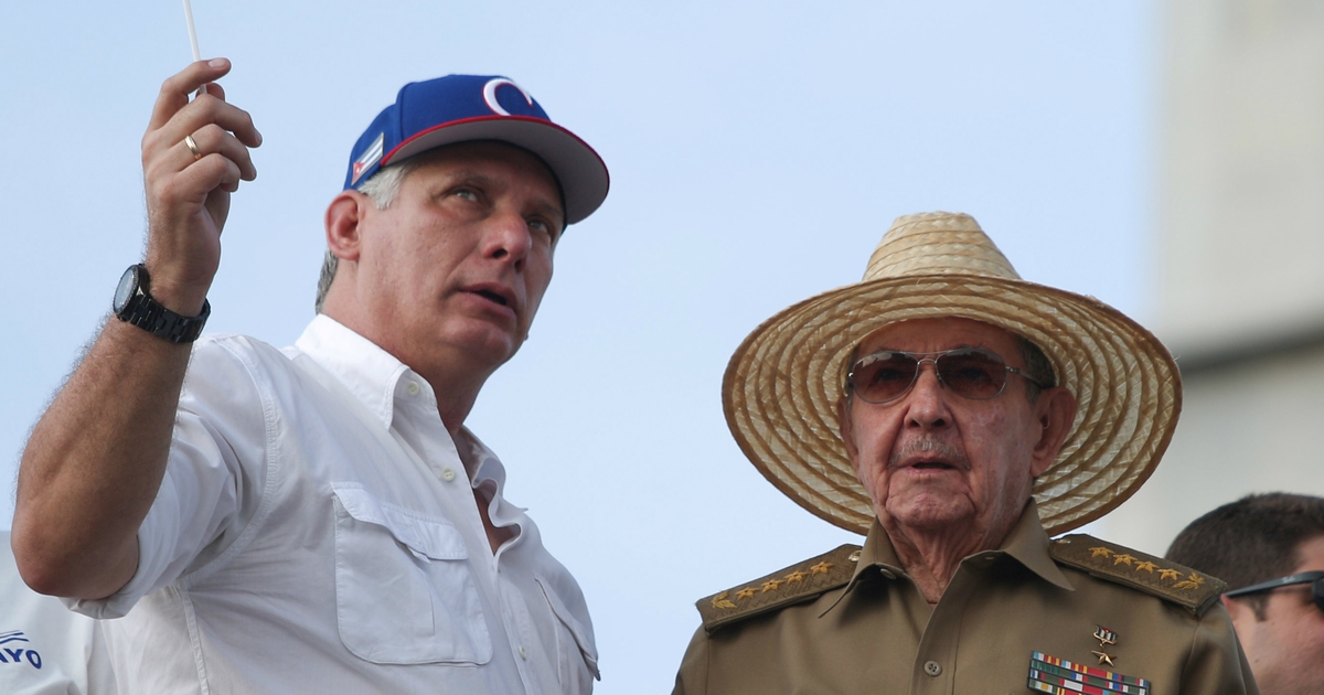 Lãnh đạo Raul Castro vẫn miệt mài làm việc sau khi từ nhiệm