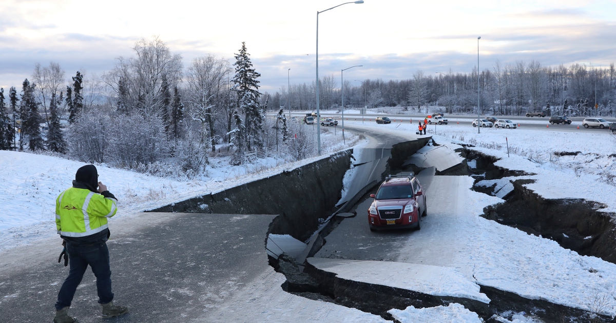 Động đất mạnh 7 độ Richter gây thiệt hại lớn tại Alaska