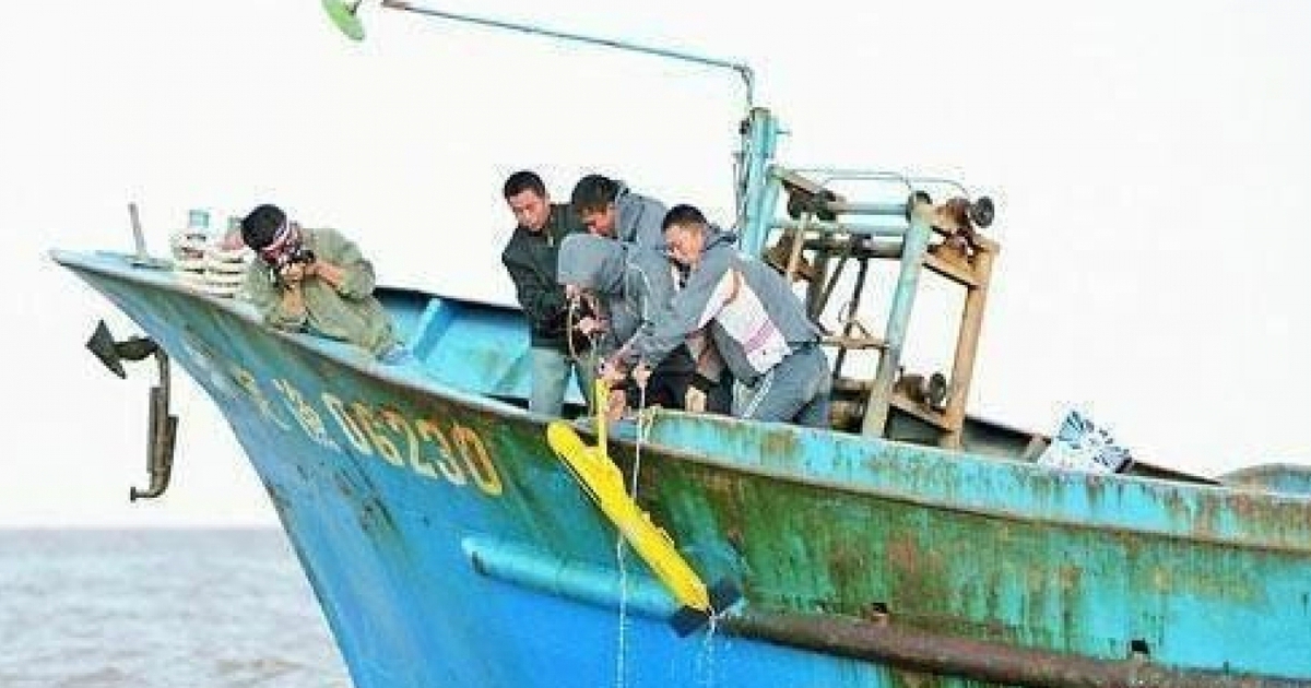 Trung Quốc thưởng tiền cho ngư dân phát hiện 'vật thể lạ' dưới biển