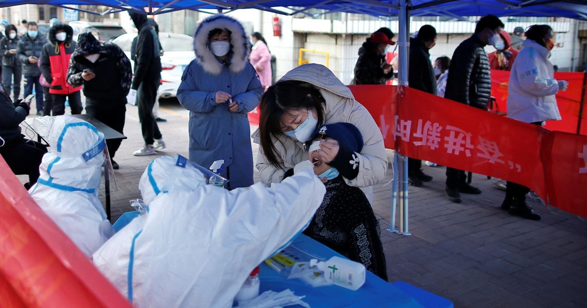 Số ca nhiễm Covid-19 tăng cao, thành phố Trung Quốc lại xét nghiệm PCR hàng loạt