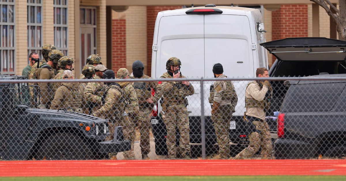 Bắt giữ con tin căng thẳng tại Mỹ, đội SWAT được triển khai