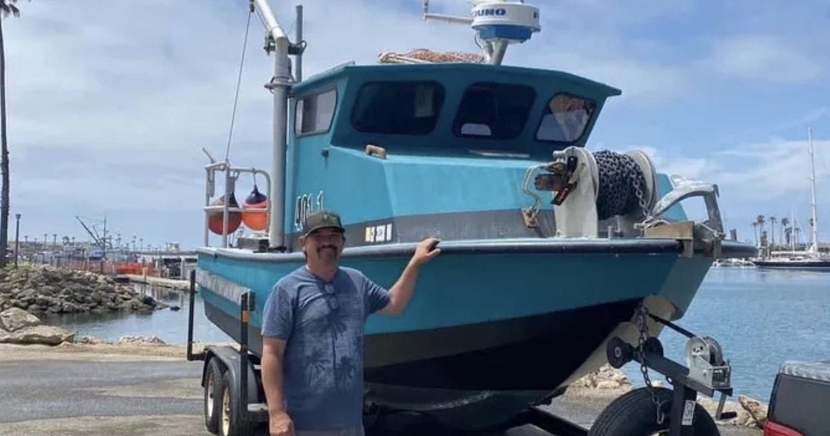 Hải cẩu cứu người bị rơi khỏi thuyền phải bơi 5 giờ trong đêm lạnh