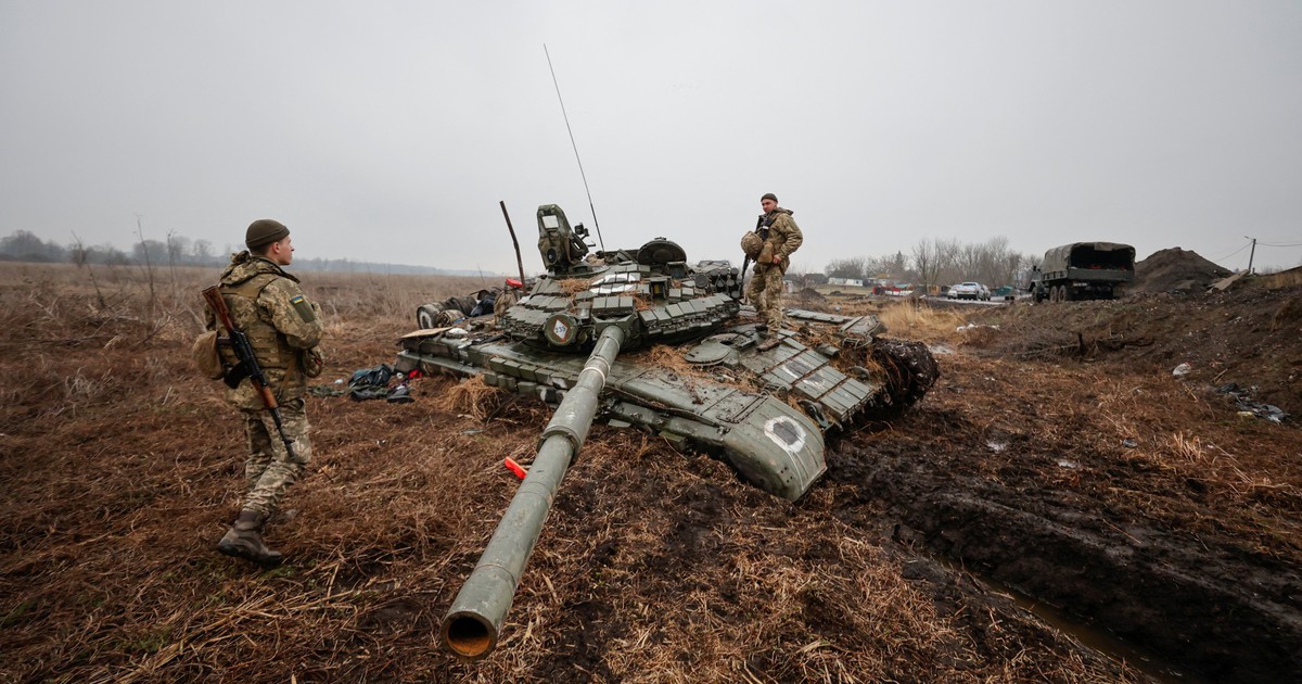 Chiến sự ngày 38: Nga chuyển hướng khỏi Kyiv