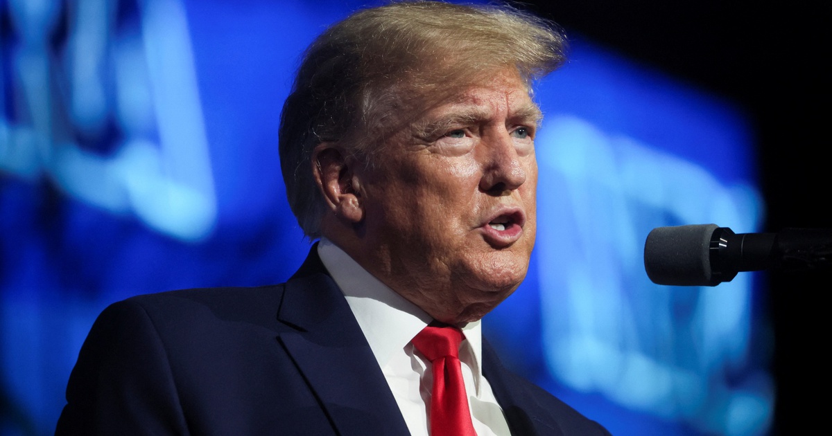 Ông Trump kêu gọi cho phép người dân trang bị súng sau vụ xả súng