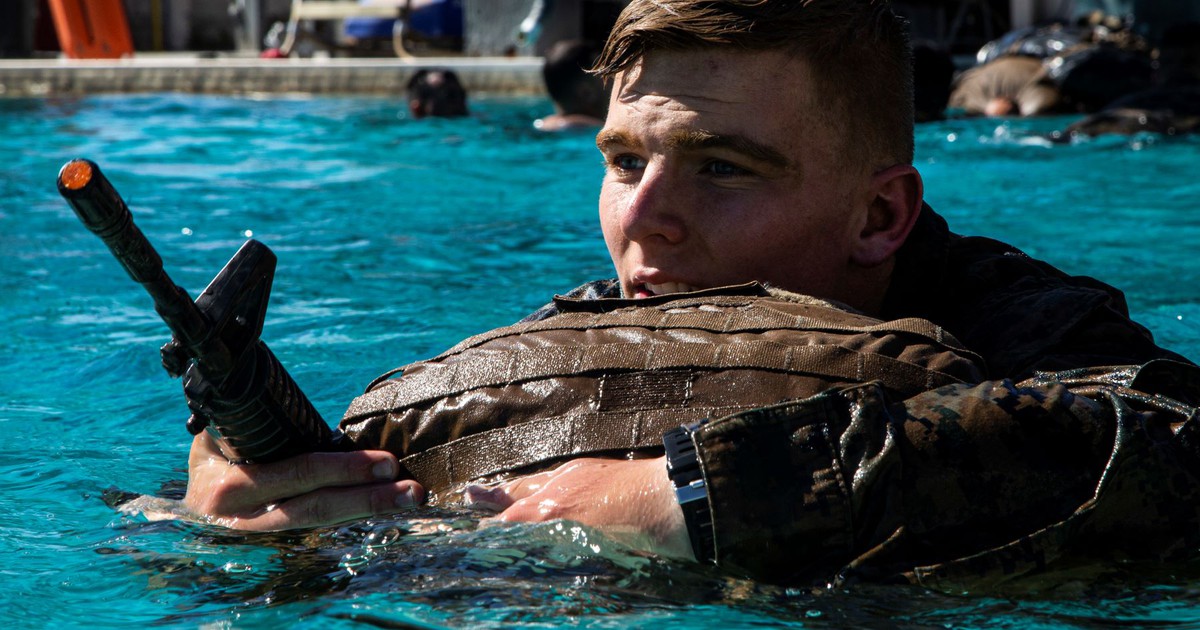 Thủy quân lục chiến Mỹ tăng cường luyện bơi chuẩn bị cho chiến trường Indo-Pacific