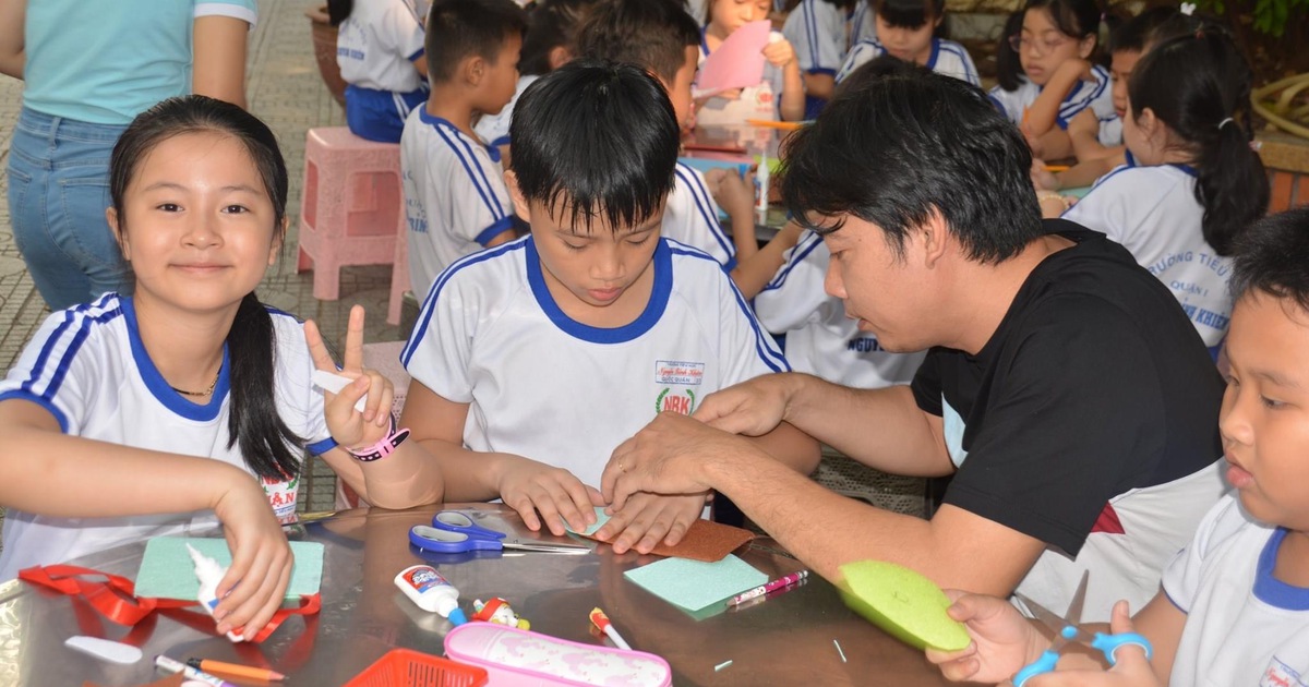 Giáo dục không chỉ bằng kỷ luật mà còn bằng trái tim và tri thức