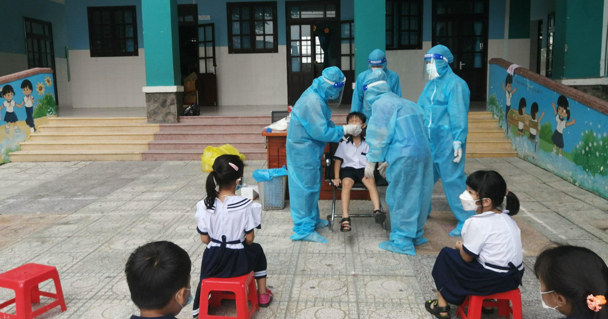 Đề xuất học sinh là F1 được trở lại trường khi xét nghiệm âm tính tại nhà