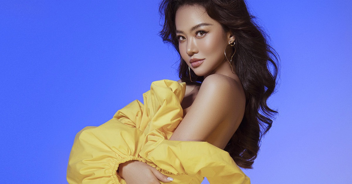 Hoa hậu - MC Kiều Ngân tung bộ ảnh khoe chân dài gợi cảm đón tuổi mới