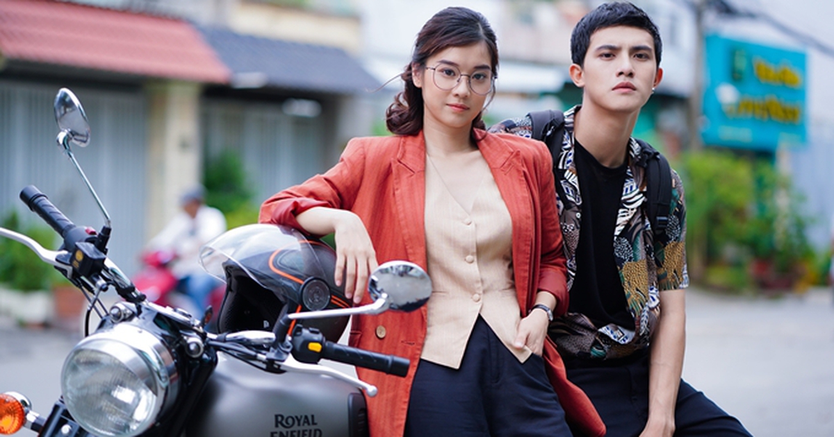 Sao Việt tấp nập đi xem 'Người cần quên phải nhớ' của Đức Thịnh - Charlie Nguyễn