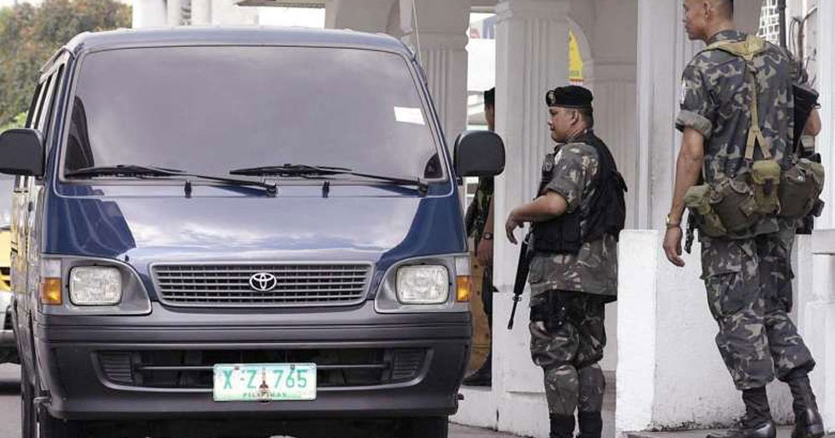 Cận vệ của Tổng thống Duterte bị phục kích, 4 người bị thương