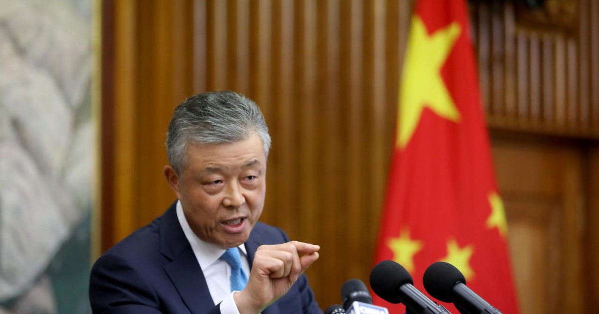 Tài khoản Twitter của đại sứ Trung Quốc ‘thích' clip phim khiêu dâm?