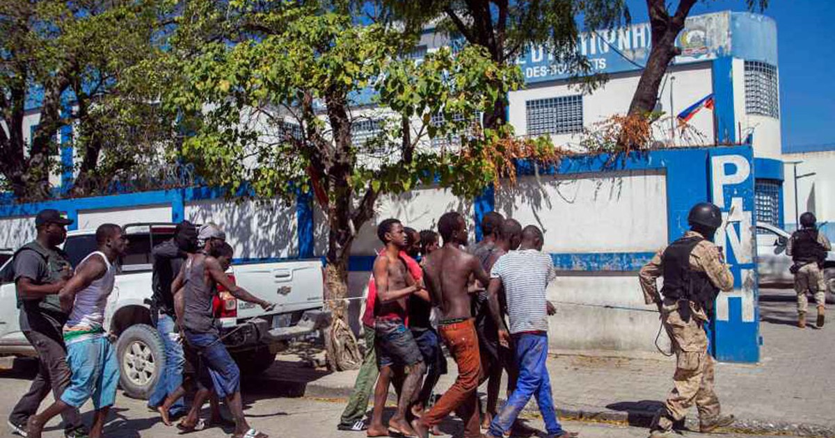 Thủ lĩnh tội phạm khét tiếng nhất Haiti vượt ngục, 25 người chết