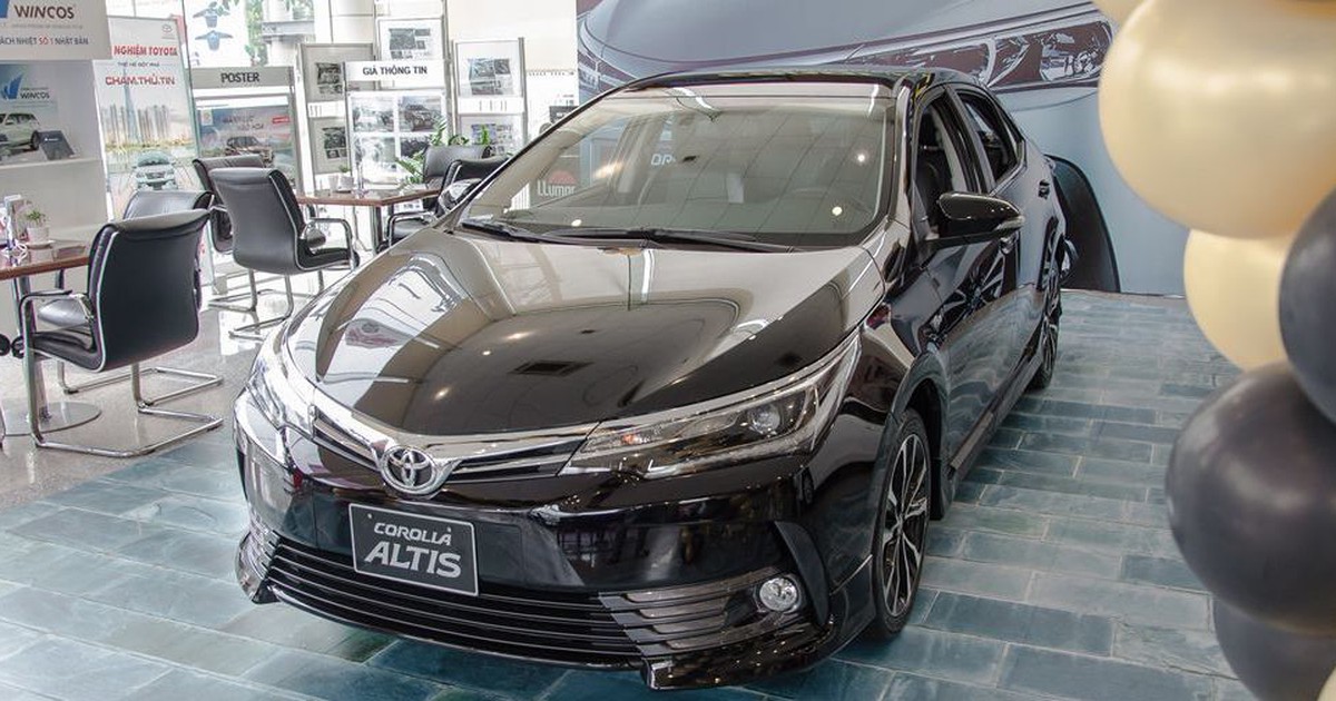 Toyota Corolla Altis trên đà bám đuổi Mazda3 tại Việt Nam
