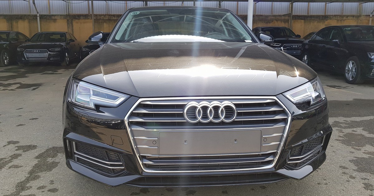Soi chi tiết Audi A4 phục vụ APEC 2017 đang rao bán