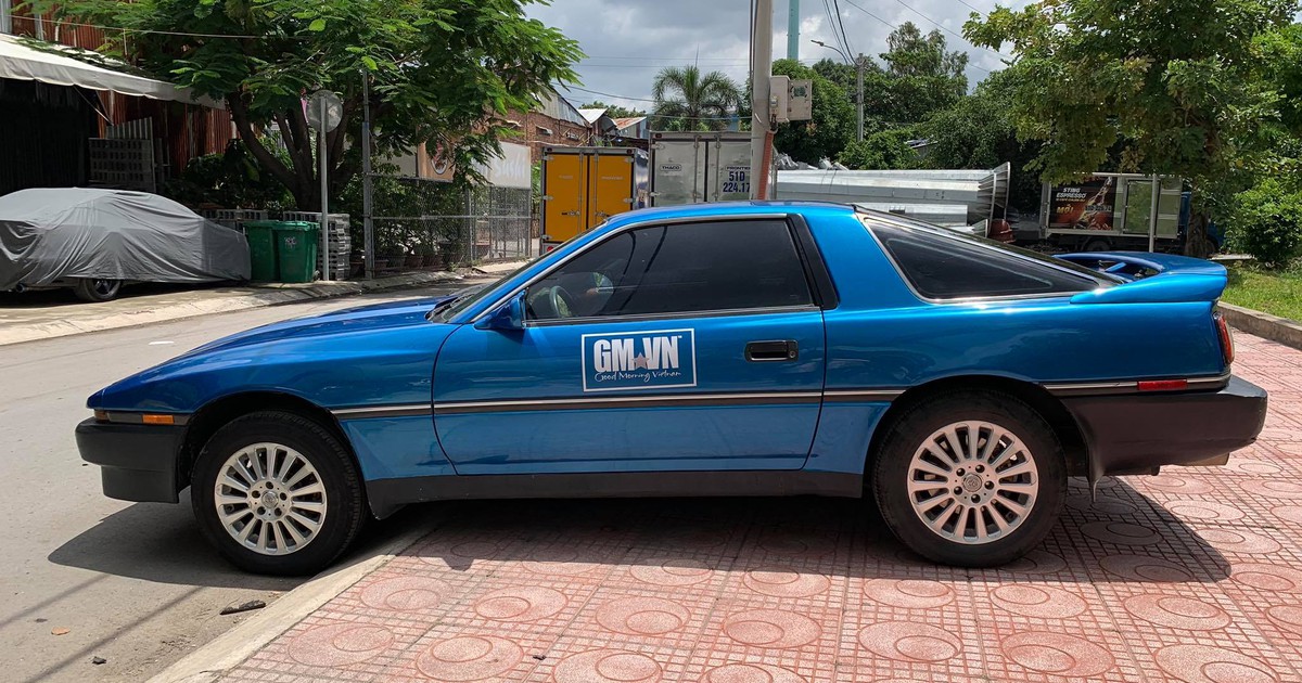 'Hàng độc' Toyota Supra 1986 khoe dáng ở Sài Gòn