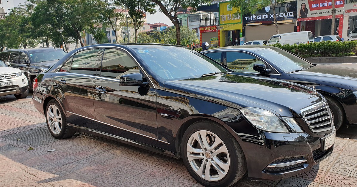 Mercedes-Benz E250 giá 600 triệu đồng, có nên mua?