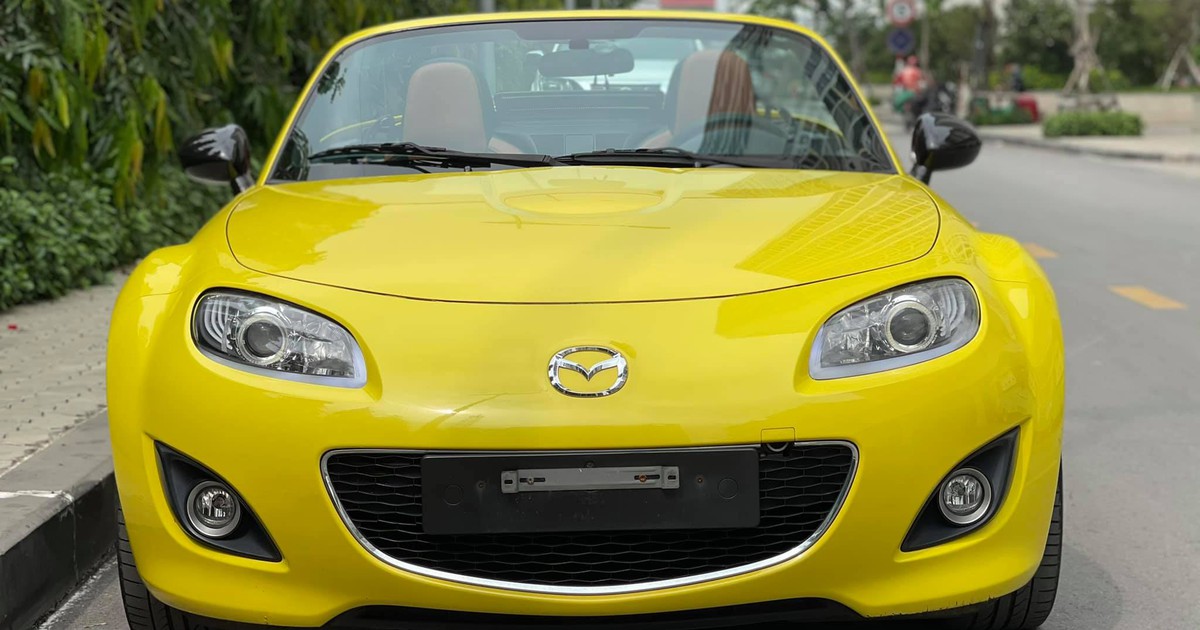 Xe 'dân chơi' Mazda MX-5 Miata chính hãng tại Việt Nam