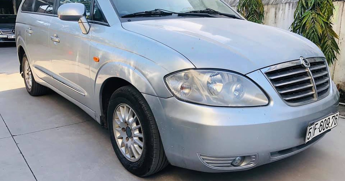 Ssangyong Stavic - xe MPV chở tiền 'xấu lạ' tại Việt Nam