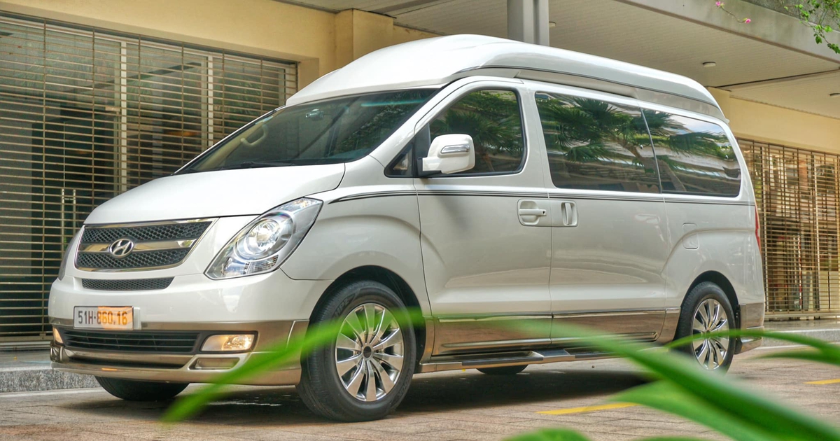 Xe cũ Hyundai Starex Limousine siêu tiện nghi cho gia đình