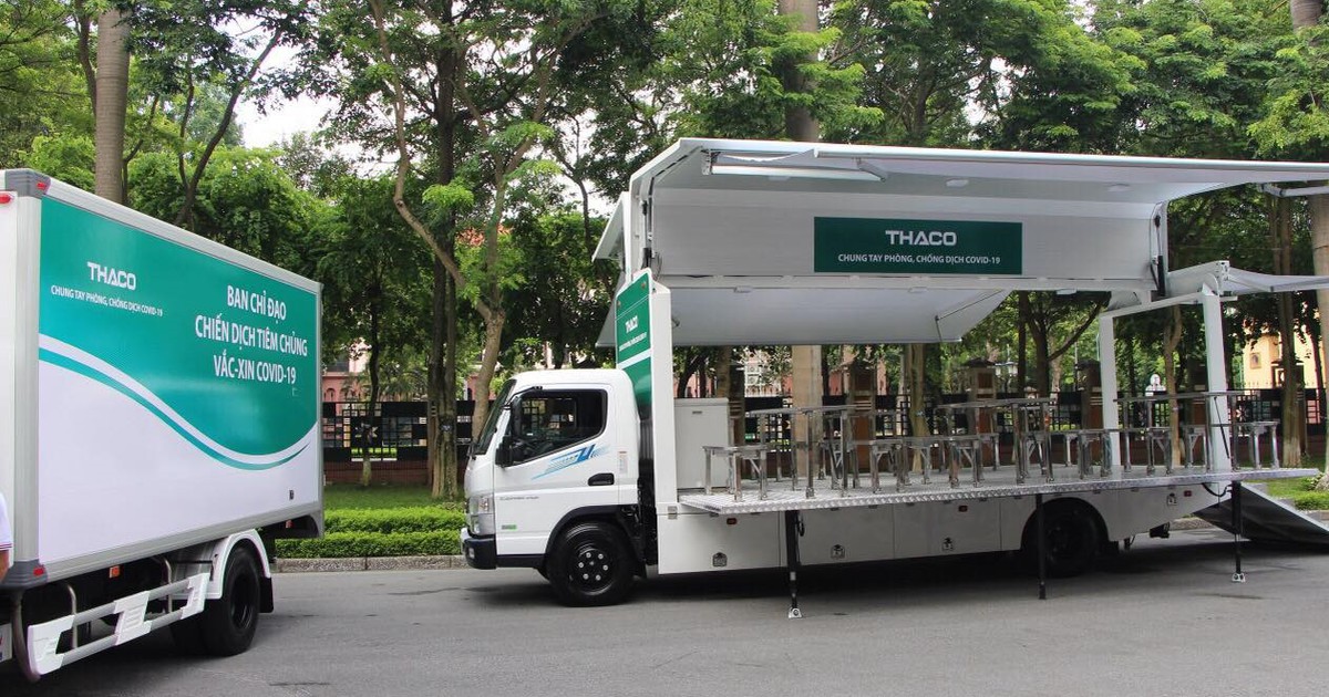Bên trong xe tiêm chủng vắc xin lưu động của THACO có gì?