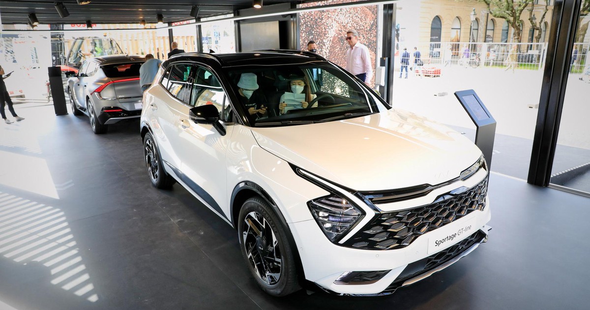 Động cơ Hybrid bắt đầu tiếp cận khách Việt