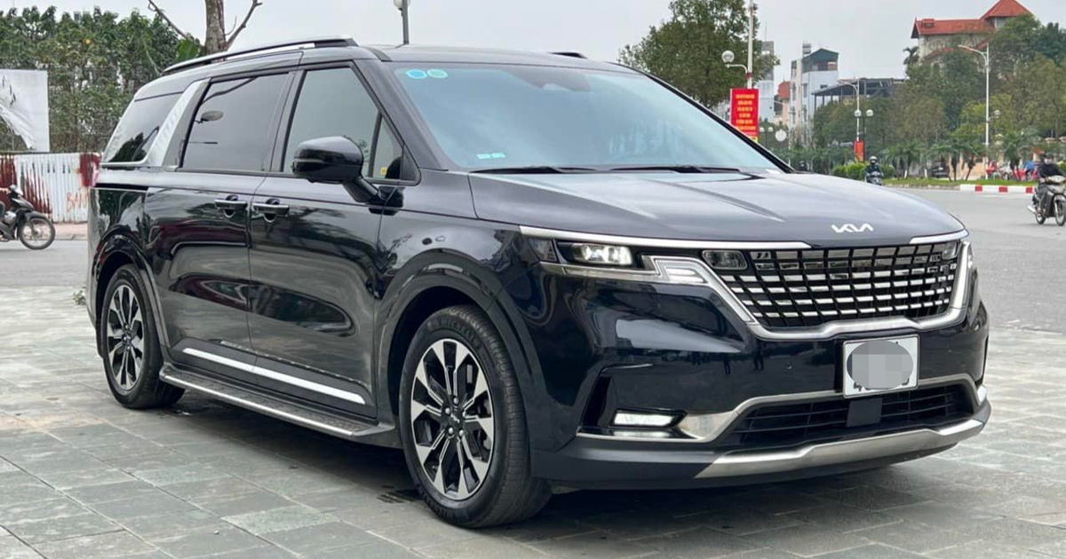 Khan hàng, Kia Carnival 'lướt' rao giá ngang xe mới