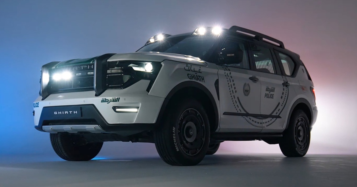 Nissan Patrol làm xe cảnh sát tại Dubai