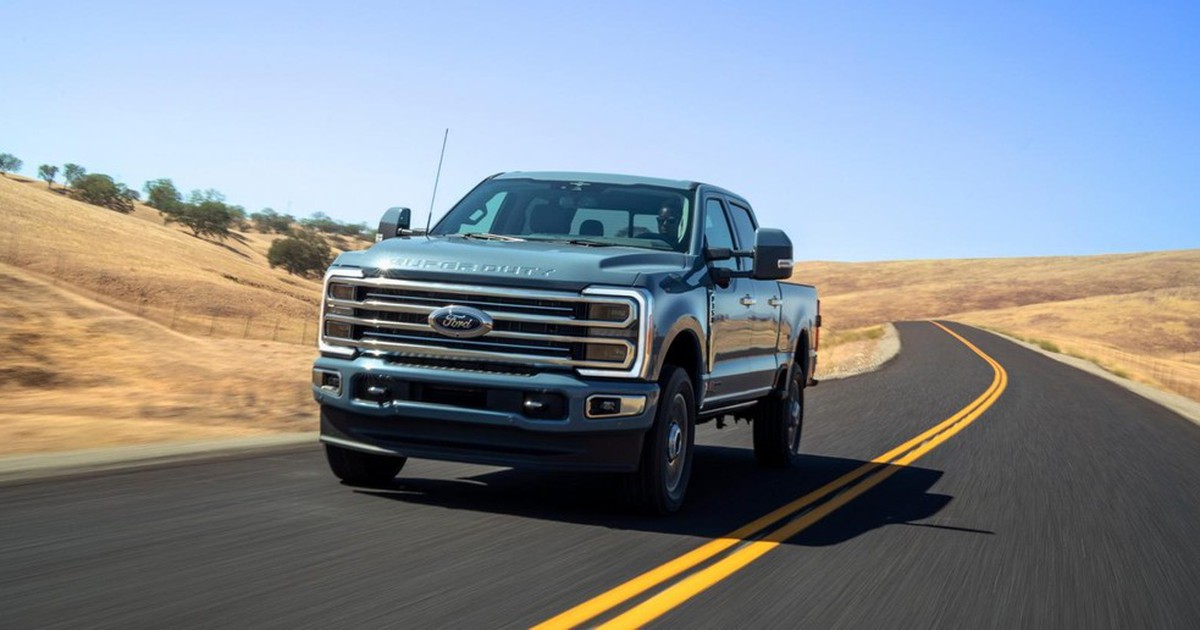 Bán tải hạng nặng Ford Super Duty 2023 trang bị động cơ 7.3L