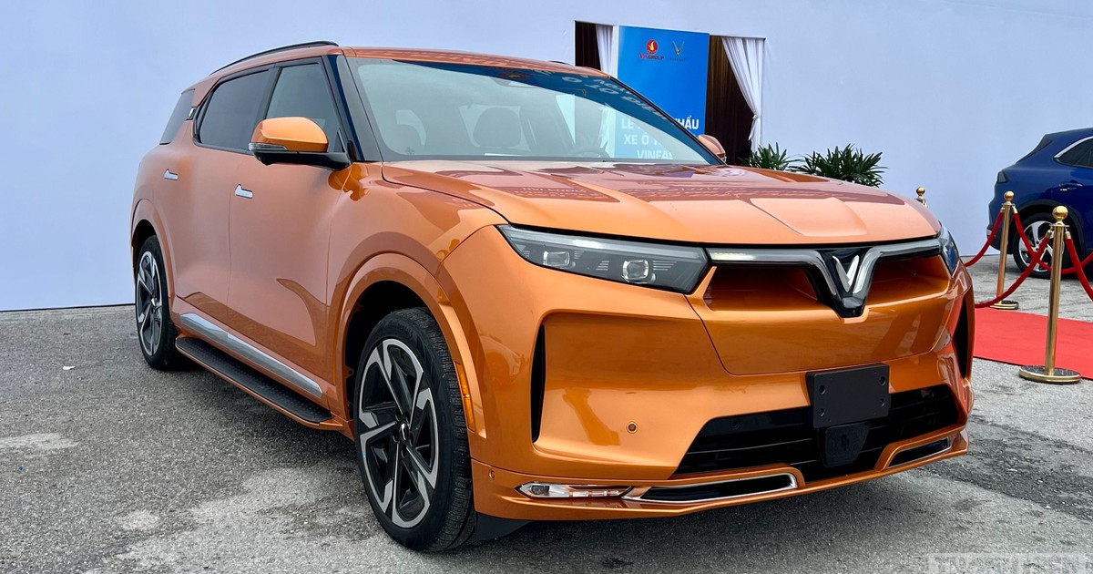 VinFast VF9 bản xuất sang Mỹ lăn bánh tại Hải Phòng