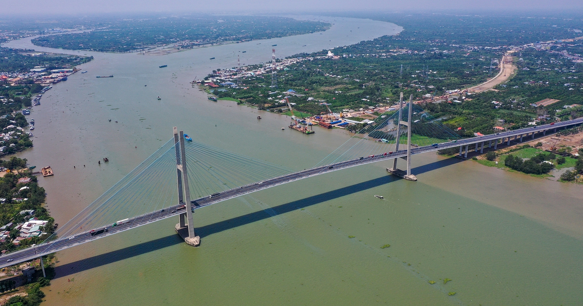 Thủy điện Trung Quốc đang xả nước ồ ạt bỗng giảm đột ngột