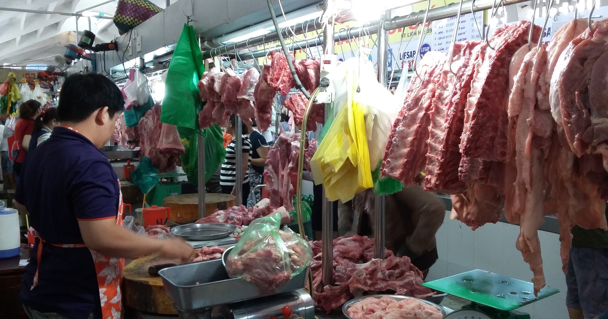 Giá heo hơi hôm nay 3.11.2022: Đà giảm chưa dứt