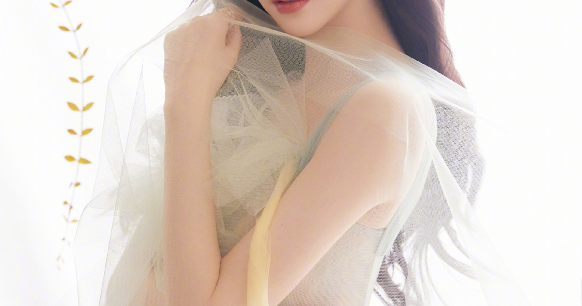 Nhan sắc thật của Cảnh Điềm - mỹ nhân được mệnh danh là “thuốc độc phòng vé”